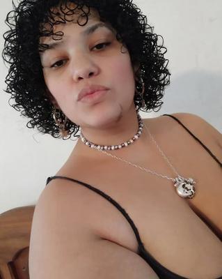 Amateur saggy face to cum