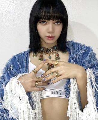 Lisa - Blackpink