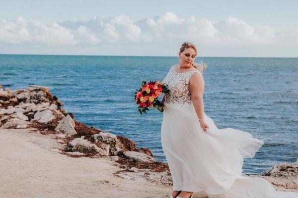 Plus size brides