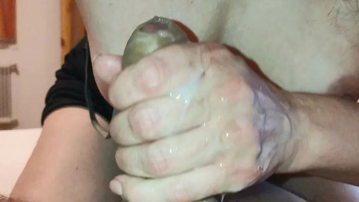 Sexy Mature Rubbing Pussy and Handjob