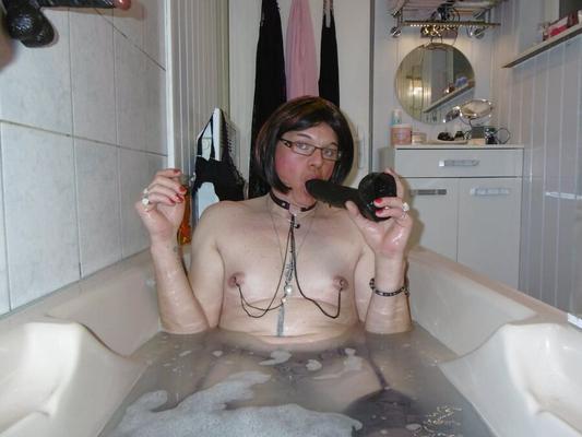 Gode dans le bain