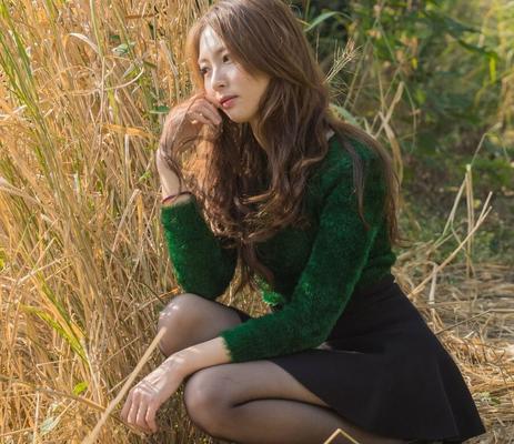 Pretty Chinese GF in Black Pantyhose