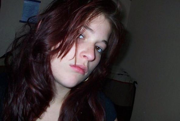 Jolie rousse amatrice se fait demonter