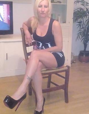 ROU ROMANIAN MILFS SEX BOMB ROMANIAN MOM