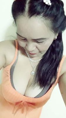 Mère thaïlandaise gros seins