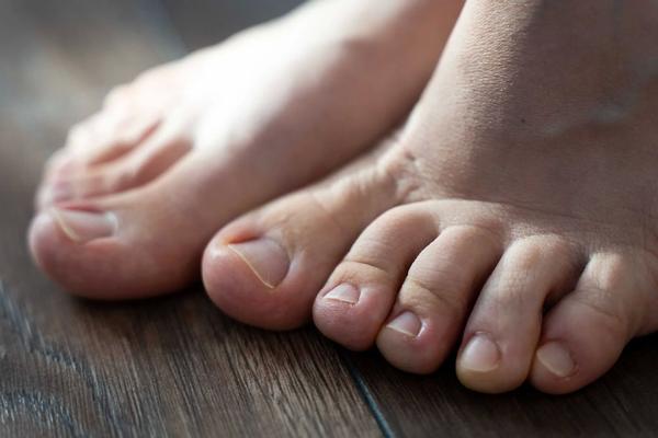 Feet - 7 Pics