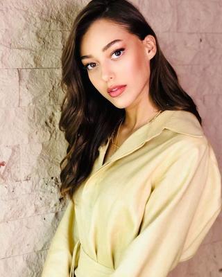 Sexy türkische Dilan Deniz