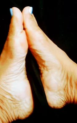 My mature Latina feet, Zilah Luz