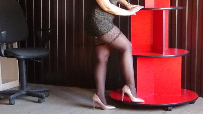 Fille chaude à la maison