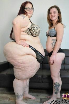Fat Chicks With Skinny Friends