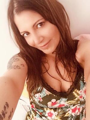 beauty brunette