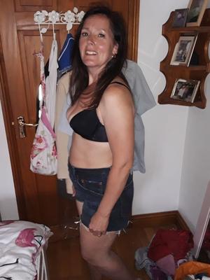 The Mrs in Levi&;s Jean Shorts Daisy Dukes