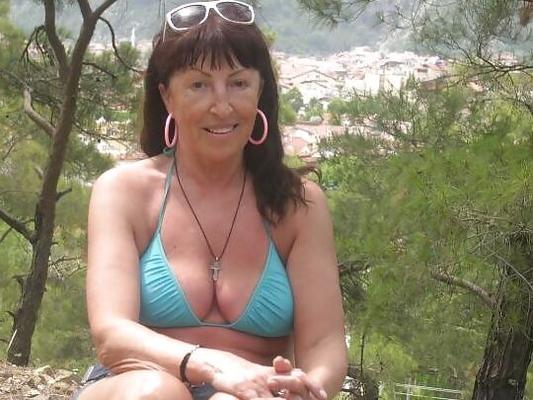 Ma femme en maillot de bain
