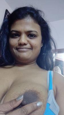 Wifey&;s Tits Out