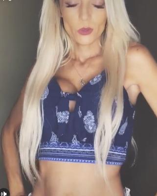BombshellBrat Cleavage
