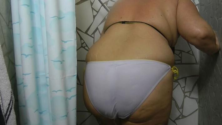 Annadevot - In BIKINI and JEANS under the SHOWER