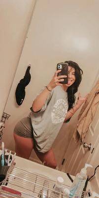 Vanessa 🖤 Free Photos - 10 Pics