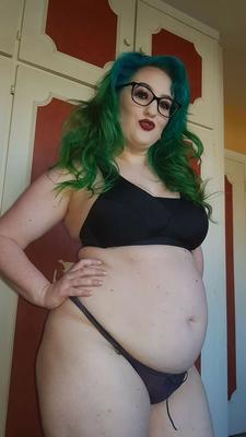 Chubby MILF Amy Leaf- A good blowjob