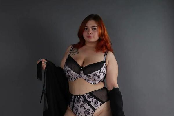 Sexy pretty webcam doll Marcy