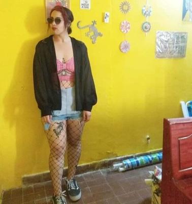 Latina argentina fumando puta gótica prostituta