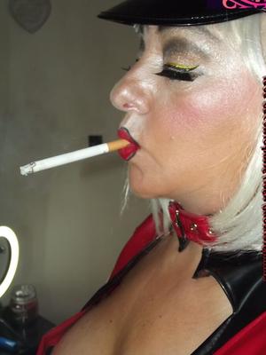 MAITRESSE FUMÉE PT 6