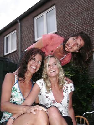 MILF auf Facebook