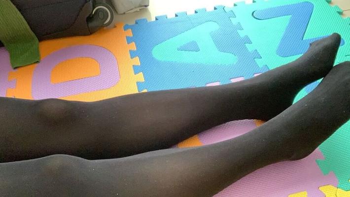 Chinese wife in opaque black tights