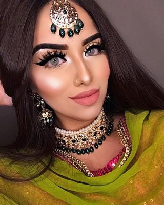Rabi Pirzada Pakistani Actress