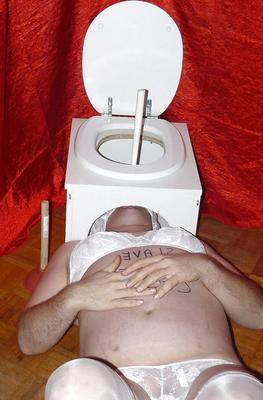 セリーヌ女王様のトイレサービス