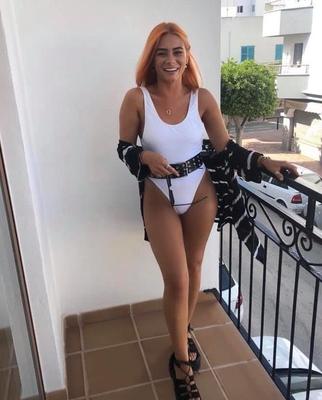 Salopes Chav stupides - Demi Harvey