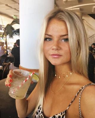 Celebrity Hot - Kendel Kay