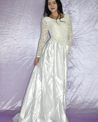 Silky wedding bride gowns &amp; dresses
