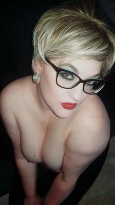Chubby MILF Amy Leaf- Blonde bad