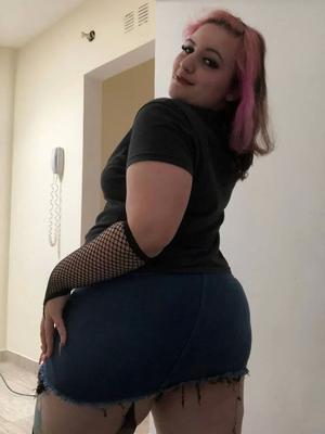 Rockstar pink head - 18 Pics