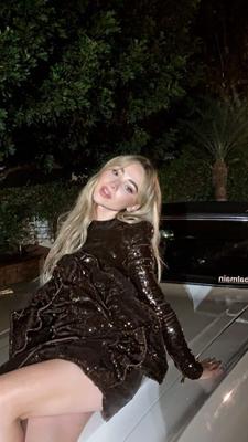 Sabrina Carpenter hot