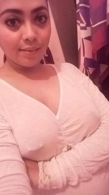 Hijabi Girl (Leaked Nudes)