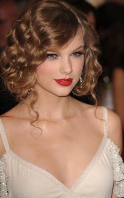 Gorgeous Taylor