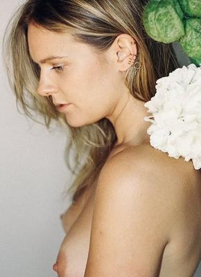Wank Bank Pic Dump - Topless &amp; Famous