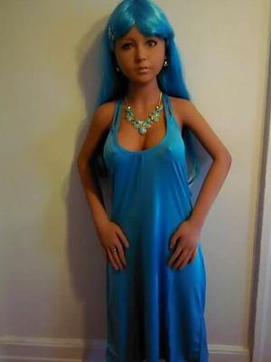 Nina&;s blue dress