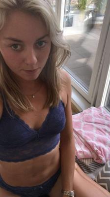 Carina Witthoeft leaks nov
