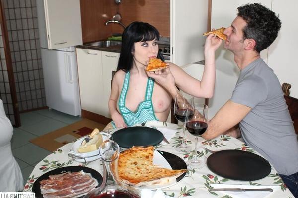 Big Ass Italian Teen Luna Oara Anal Fucked By Mature Guy