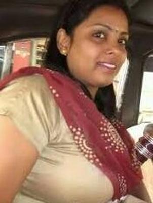 Hot aunties and side boobs