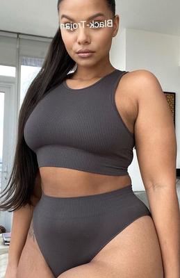 Sexy BBW Redbone with Juicy Booty