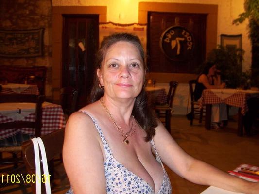 Mature and hot .(Braless)