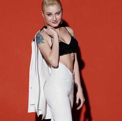 Sexy türkische Guliz Ayla
