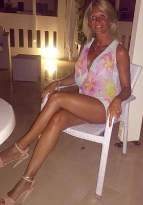 Hot MILF
