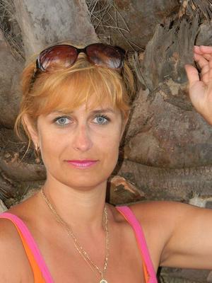Russische MILF mit großen Titten und schönem Körper