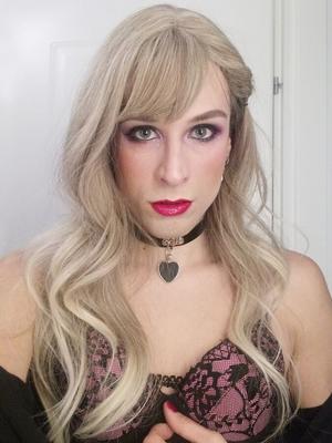 Tied by an Heart-Shaped Choker