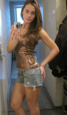 Selfie amorosa jovem gata