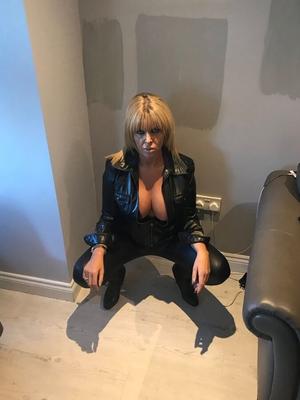 Miss Gabrielle Fox